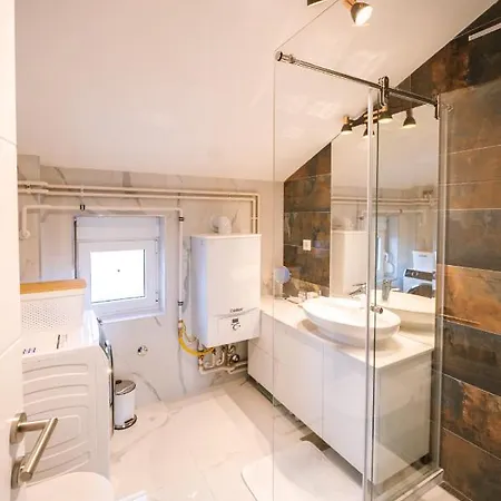 アパート Afrodita Surčin